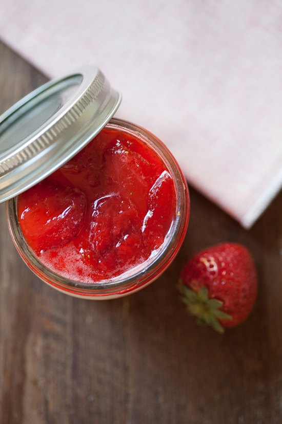 cheesecake-in-mini-mason-jars-free