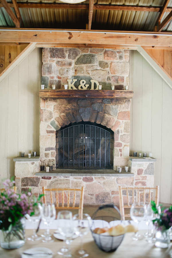 dainty-wedding-with-pops-of-pink