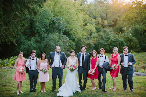 dainty-wedding-with-pops-of-pink