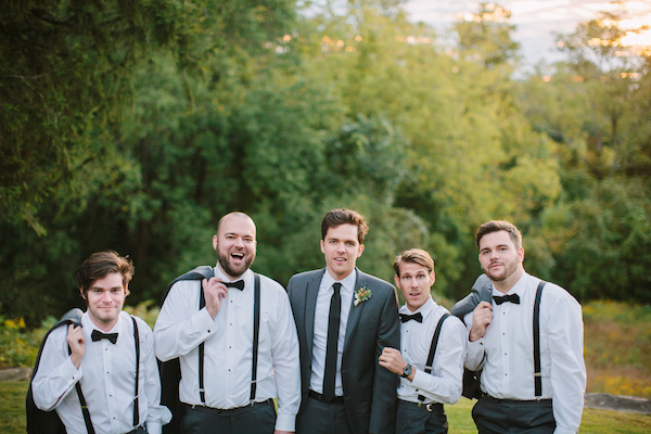 dainty-wedding-with-pops-of-pink