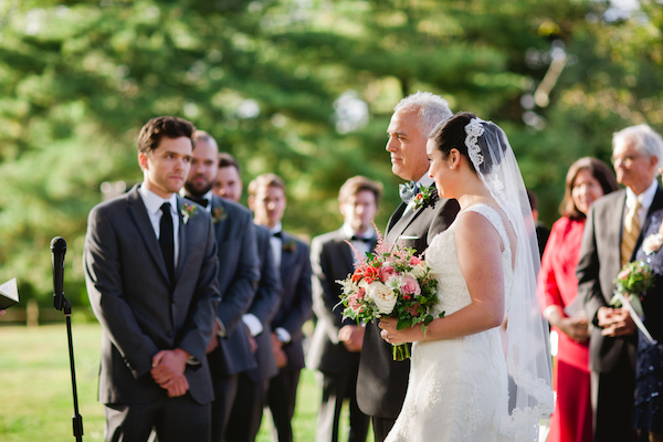 dainty-wedding-with-pops-of-pink