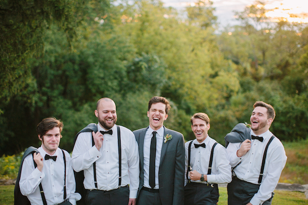 dainty-wedding-with-pops-of-pink