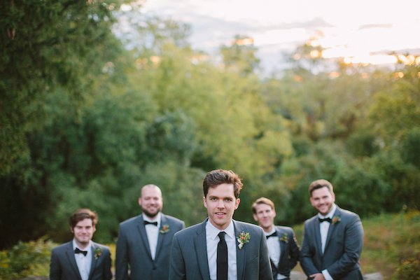 dainty-wedding-with-pops-of-pink