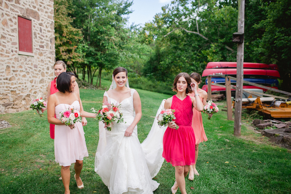dainty-wedding-with-pops-of-pink