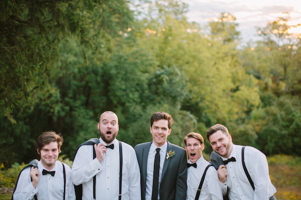 dainty-wedding-with-pops-of-pink