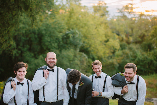 dainty-wedding-with-pops-of-pink