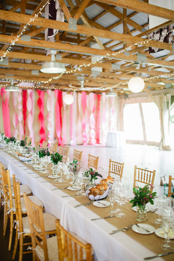 dainty-wedding-with-pops-of-pink