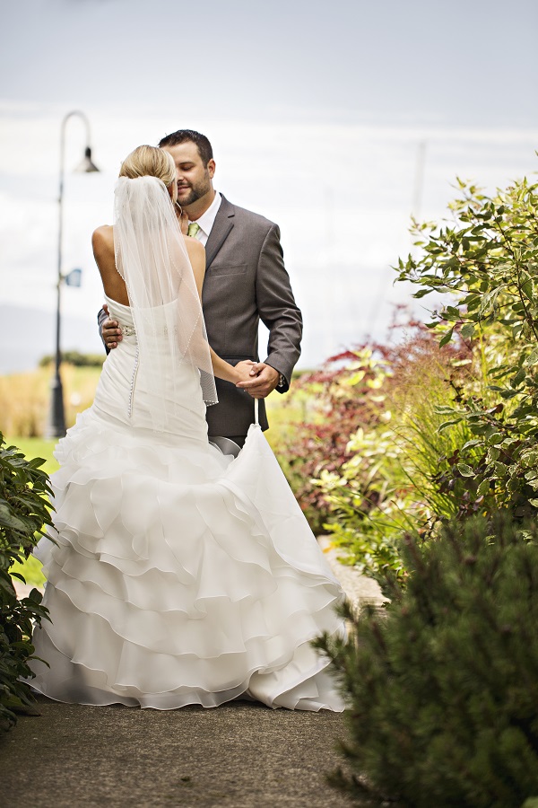 funky-seaside-wedding-in-seattle