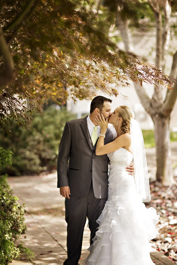 funky-seaside-wedding-in-seattle