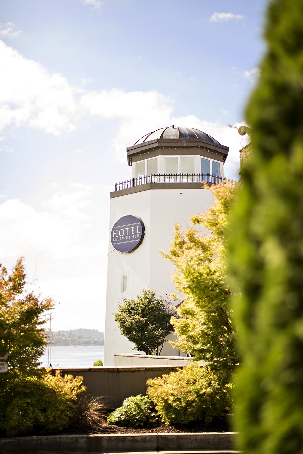 funky-seaside-wedding-in-seattle