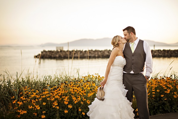 funky-seaside-wedding-in-seattle