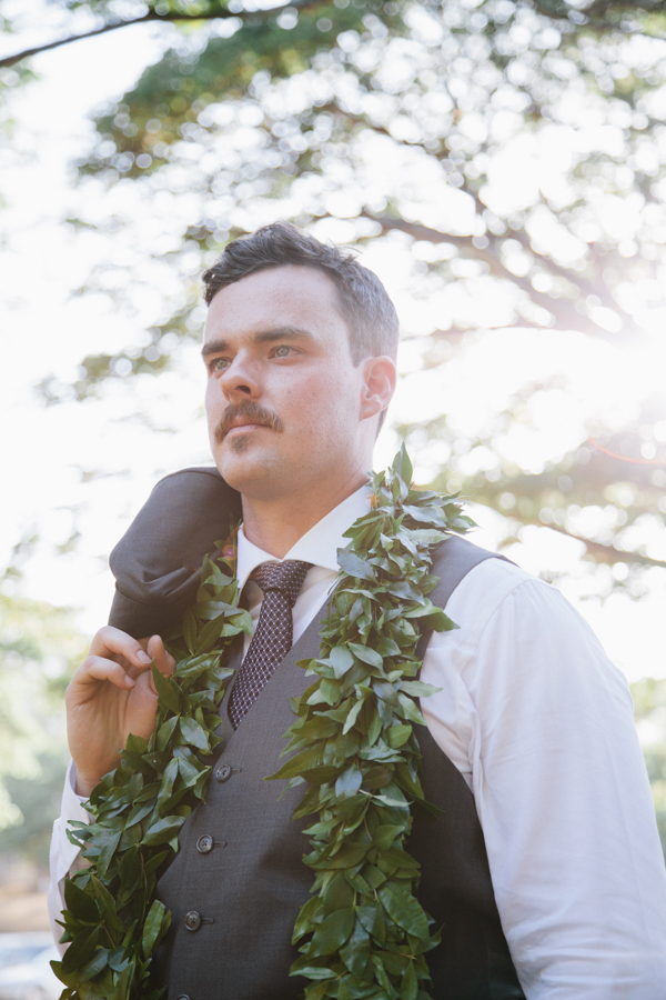 hawaiian-pink-and-gold-wedding
