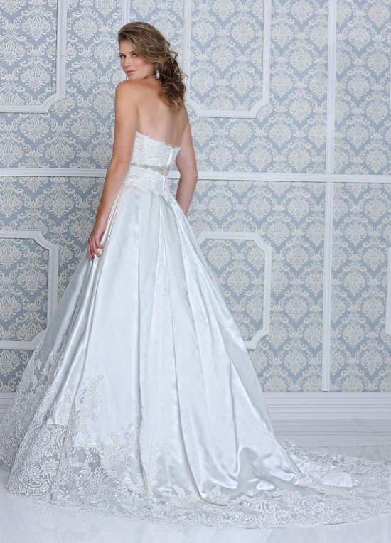 impression-bridal-wedding-gowns