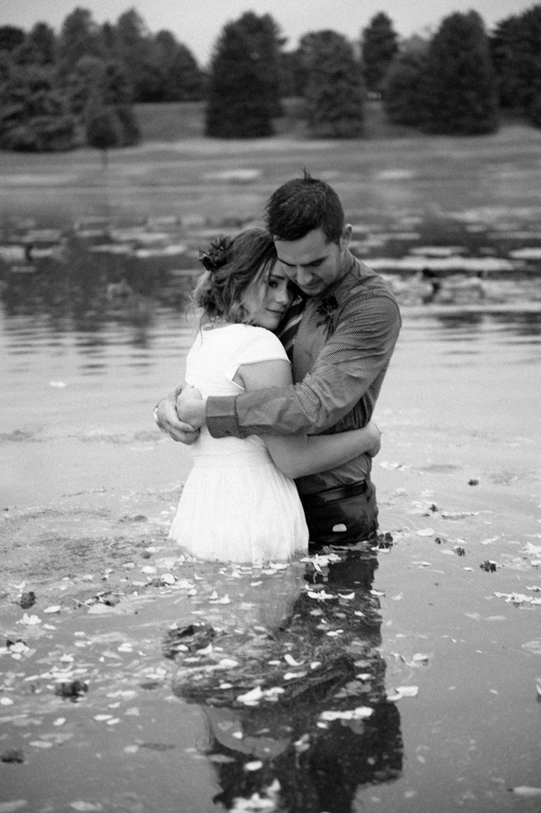 intimate-earthy-wedding