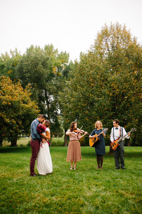 intimate-earthy-wedding