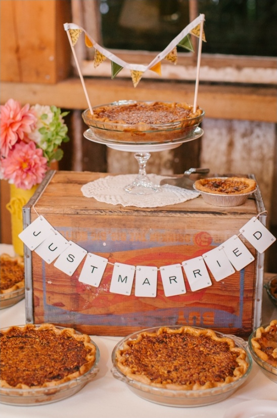 wedding pies with mini bunting and just married sign