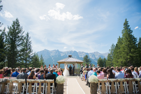 majestic-alberta-mountain-wedding
