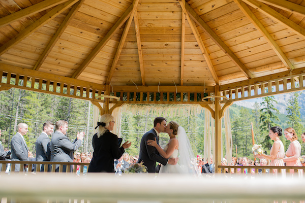 majestic-alberta-mountain-wedding