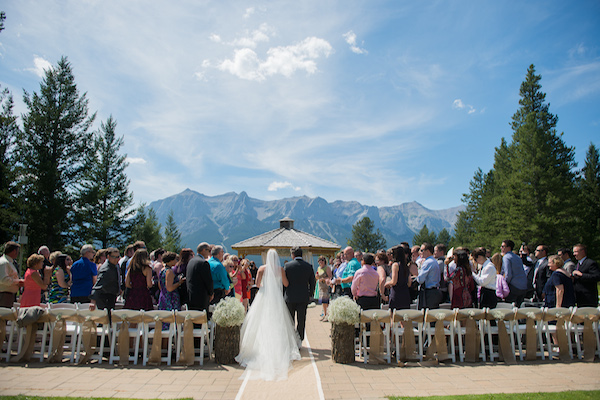 majestic-alberta-mountain-wedding