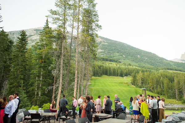 majestic-alberta-mountain-wedding