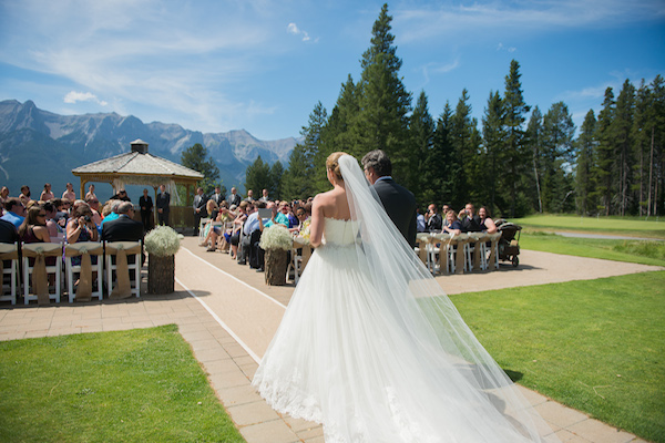 majestic-alberta-mountain-wedding