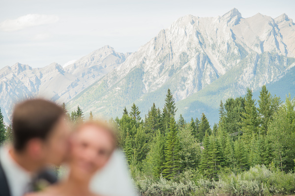 majestic-alberta-mountain-wedding