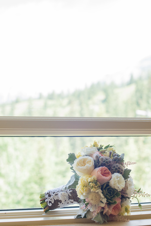 majestic-alberta-mountain-wedding