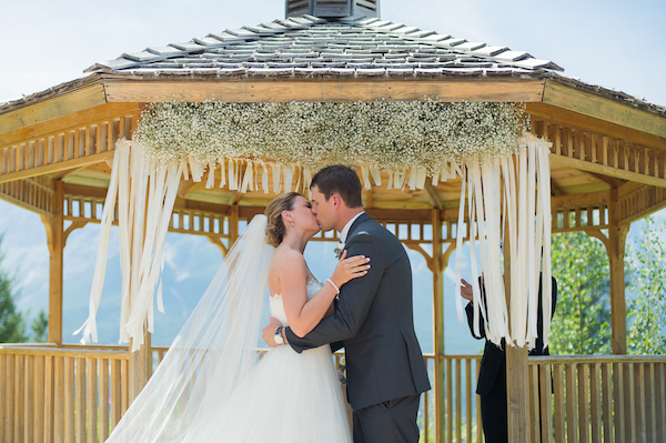 majestic-alberta-mountain-wedding