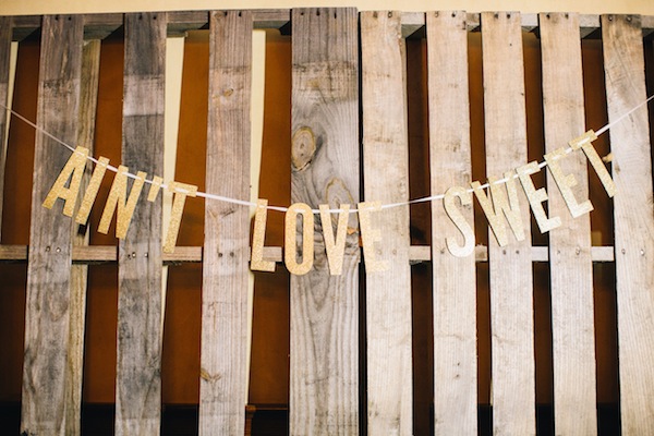 north-carolina-vintage-december-wedding