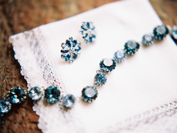 north-carolina-vintage-december-wedding