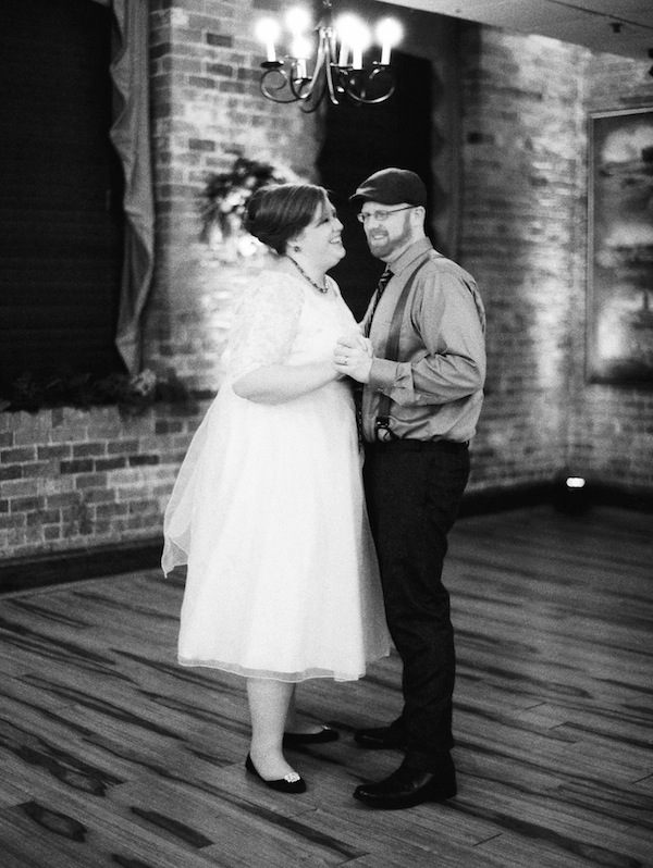 north-carolina-vintage-december-wedding