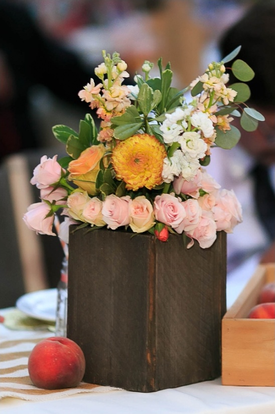 peach and soft pink floral centerpiece creation