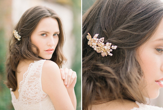 Elegant gold and pearl bridal hair comb
