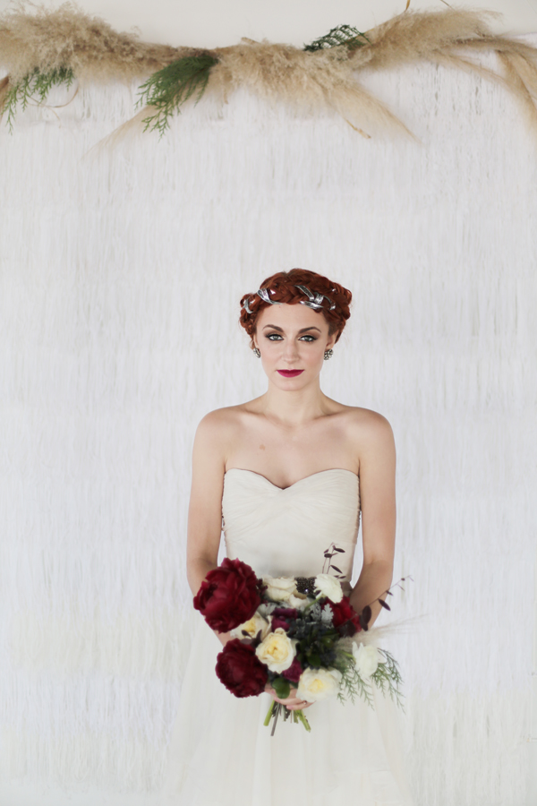 white-red-and-silver-wedding-ideas