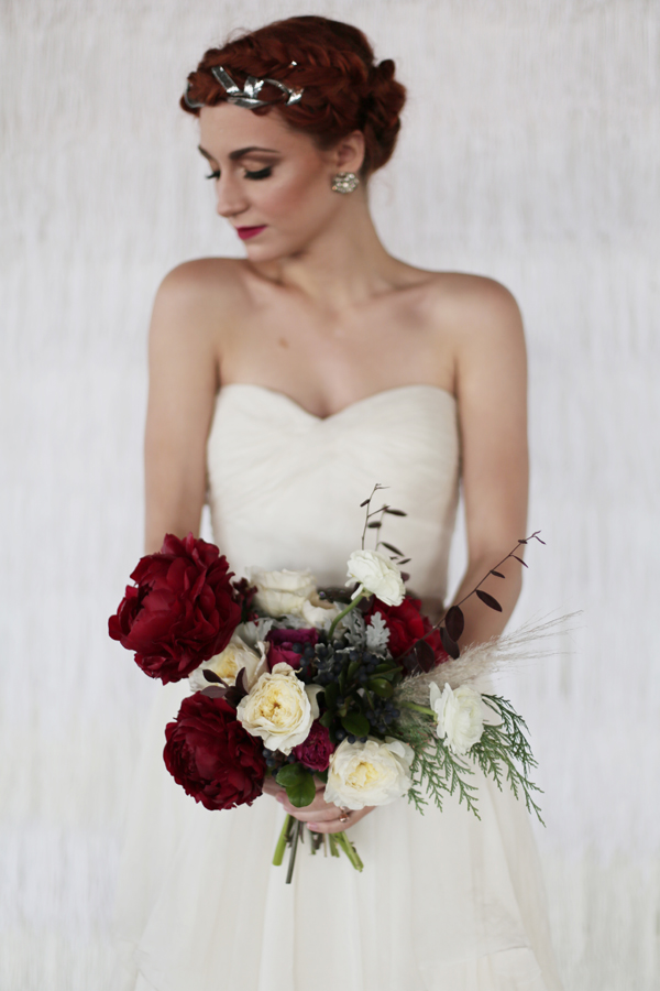 white-red-and-silver-wedding-ideas