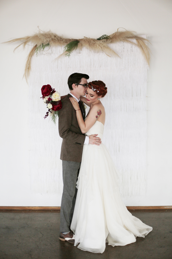 white-red-and-silver-wedding-ideas
