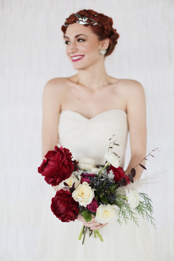 white-red-and-silver-wedding-ideas