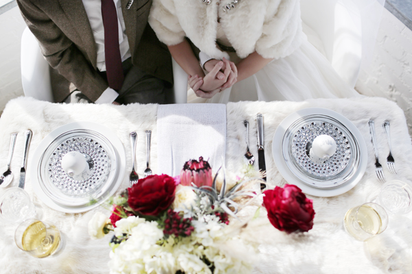 white-red-and-silver-wedding-ideas