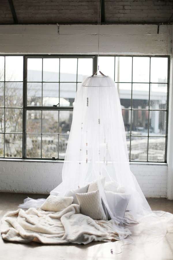 white-red-and-silver-wedding-ideas