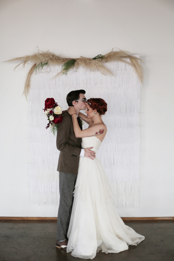 white-red-and-silver-wedding-ideas