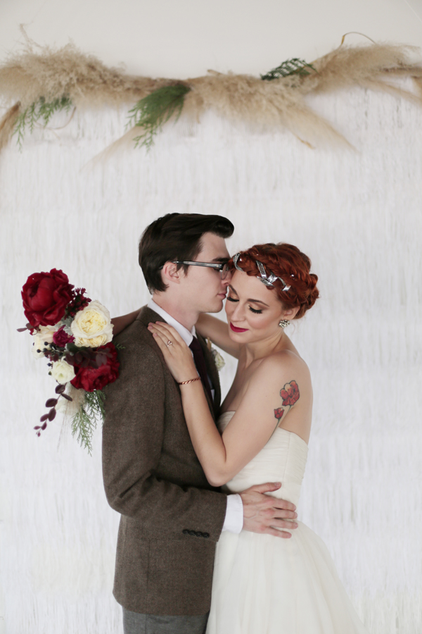 white-red-and-silver-wedding-ideas