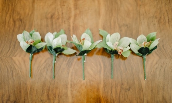 blue-and-ivory-shabby-chic-wedding