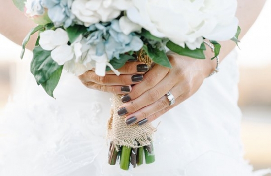 blue-and-ivory-shabby-chic-wedding
