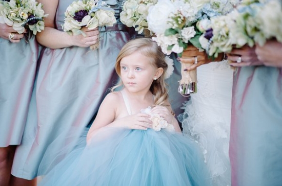blue-and-ivory-shabby-chic-wedding