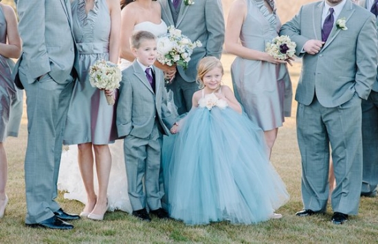 blue-and-ivory-shabby-chic-wedding