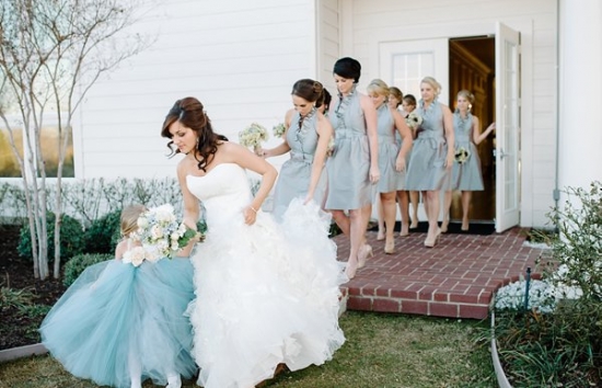 blue-and-ivory-shabby-chic-wedding