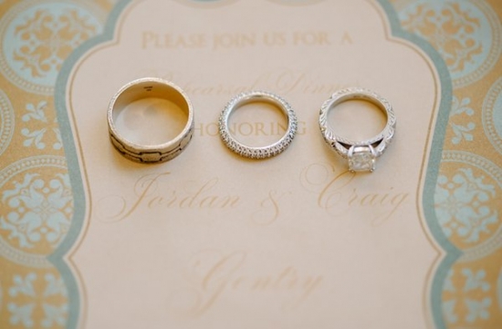 blue-and-ivory-shabby-chic-wedding