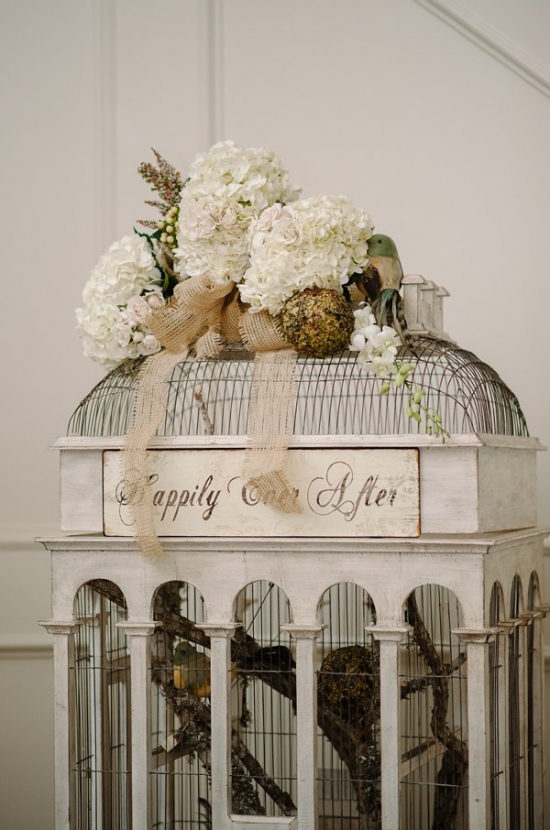 blue-and-ivory-shabby-chic-wedding