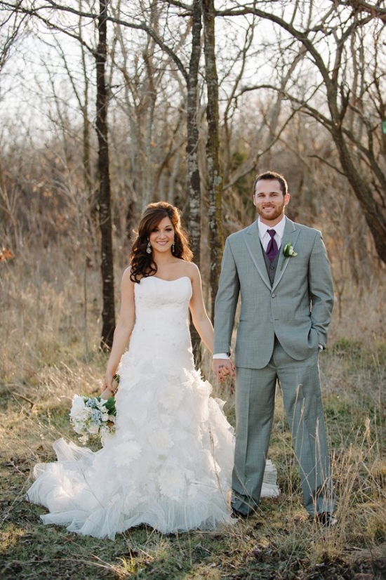 blue-and-ivory-shabby-chic-wedding