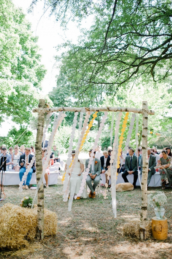 breezy-beautiful-picnic-wedding